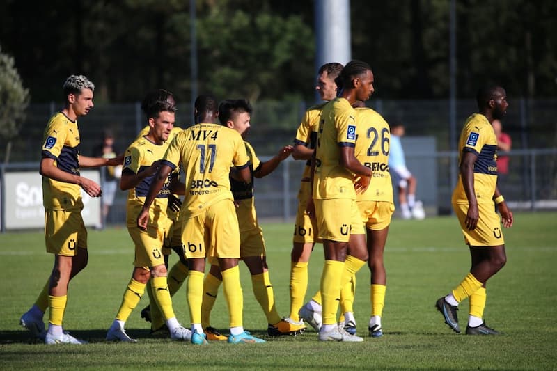 Nguyễn Quang Hải thi đấu tại Ligue 2